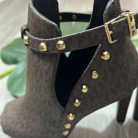 Michael Kors Lawson Logo Open Toe Studded ✨brand new✨ No box - Picture 7 of 14